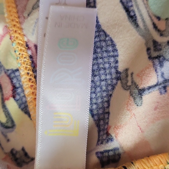 LuLaRoe Leggings Cyclists Racing design - Picture 3 of 7